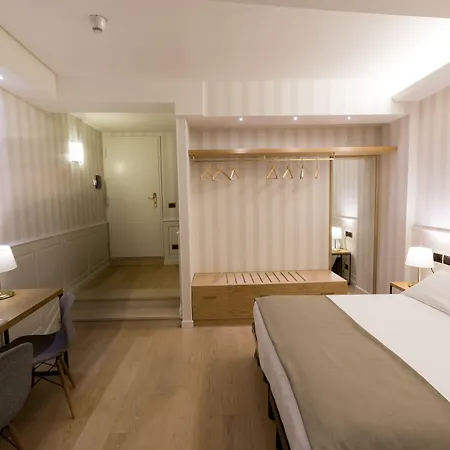 Hotel Silla 3*